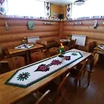 U Hani W Poblizu Goracy Potok I Termy