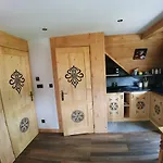 U Hani W Poblizu Goracy Potok I Termy Bed and Breakfast 3*