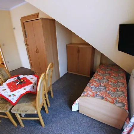 U Hani W Poblizu Goracy Potok I Termy Bed and Breakfast 3*